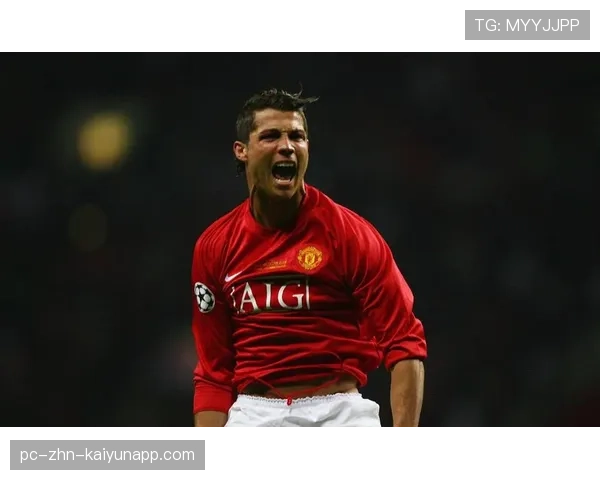 国乒一哥首度看英超,社媒炸锅点赞“太羡慕” 国乒一哥首度看英超,社媒炸锅点赞“太羡慕”